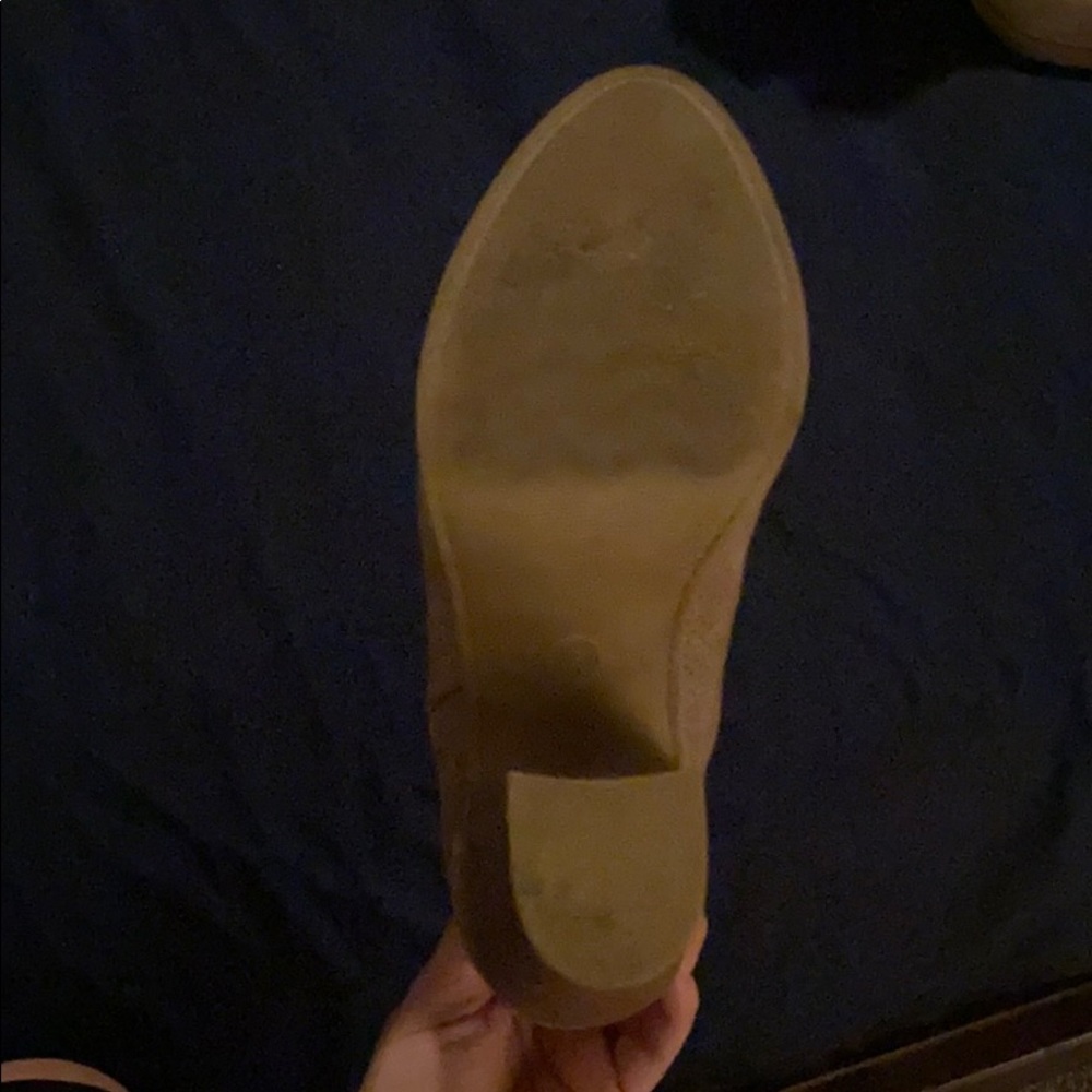 Booties- tan - Picture 2 of 3